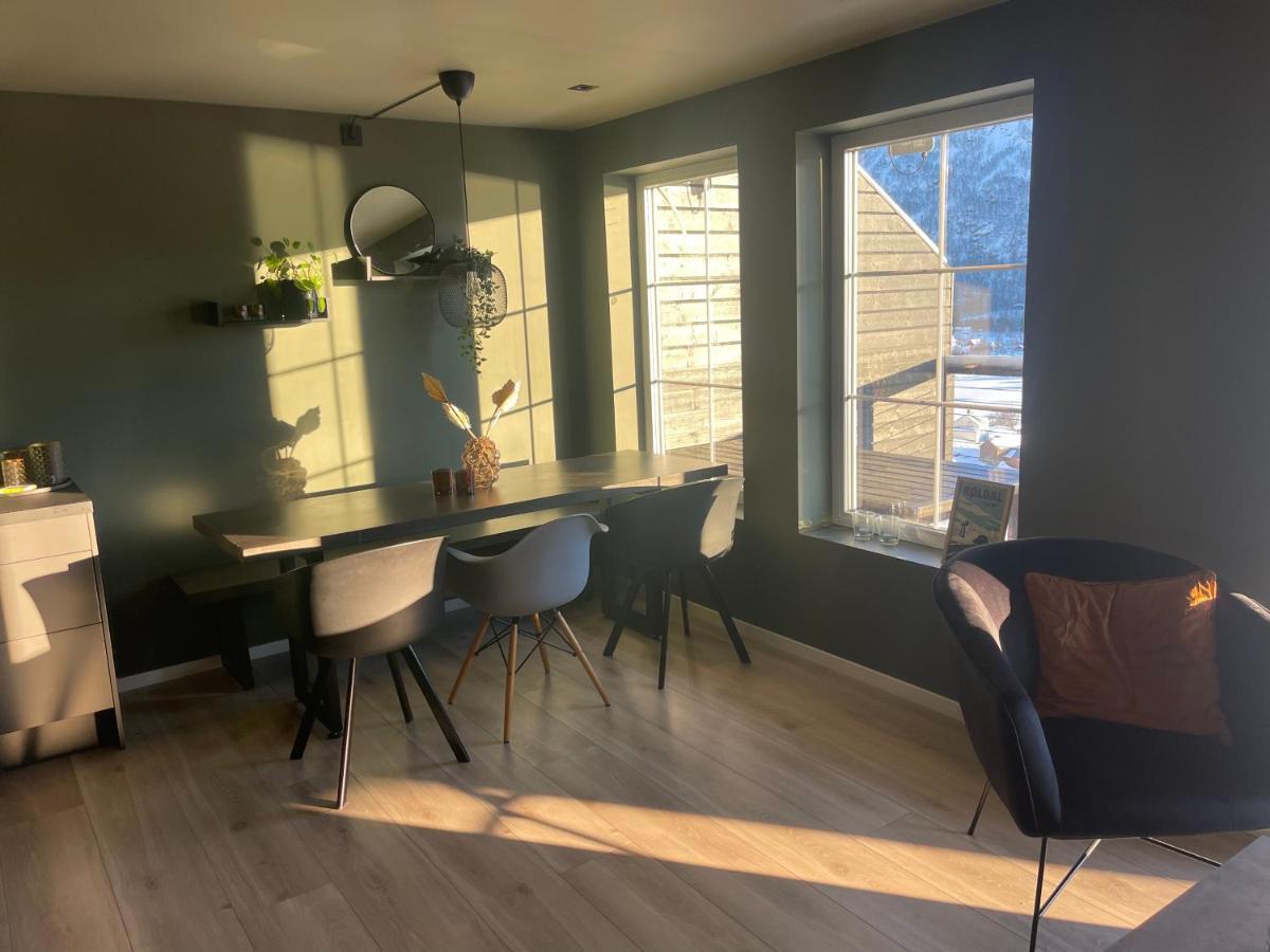 The View Apartment Roldal Bagian luar foto